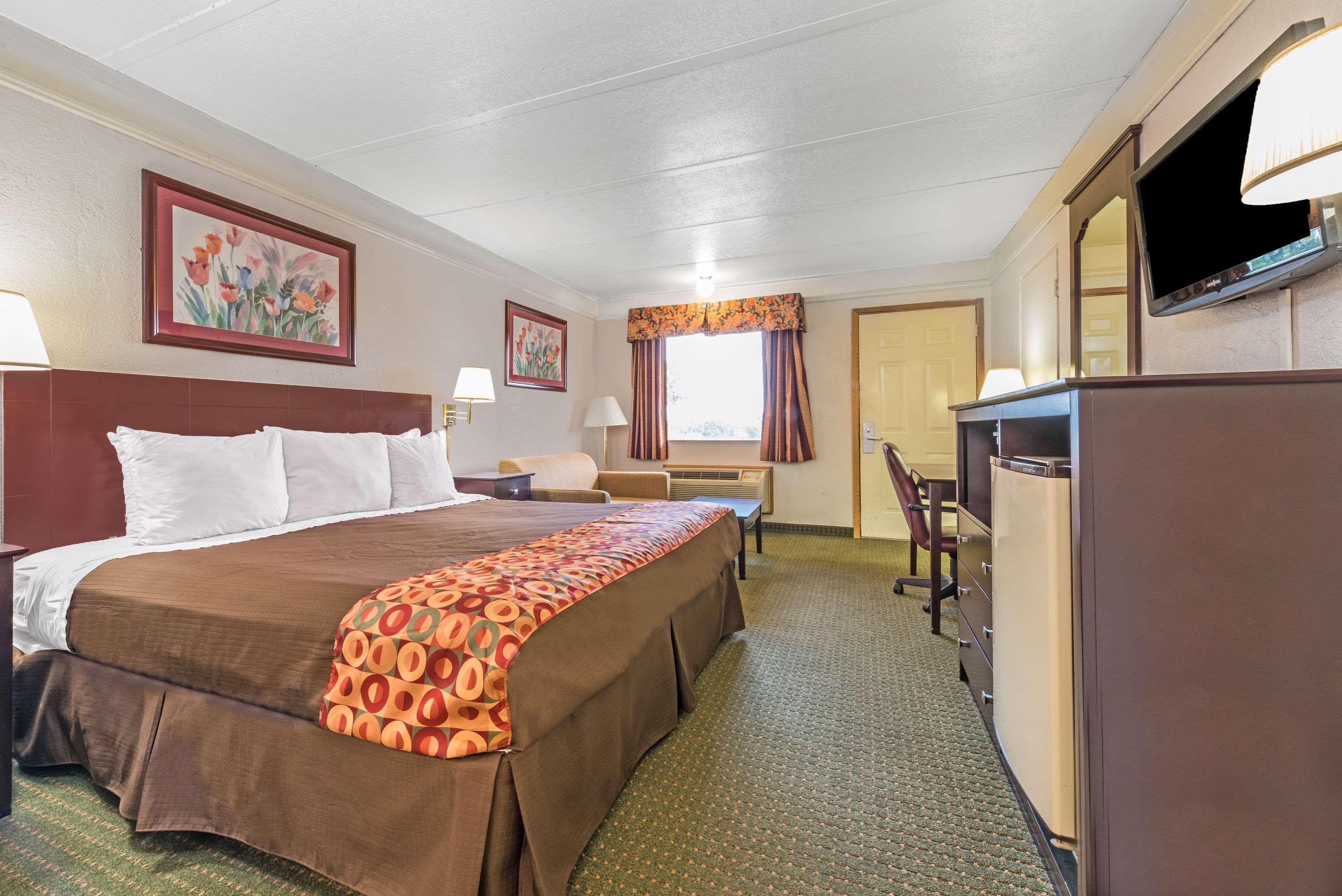 Days By Wyndham Motel Gainesville
